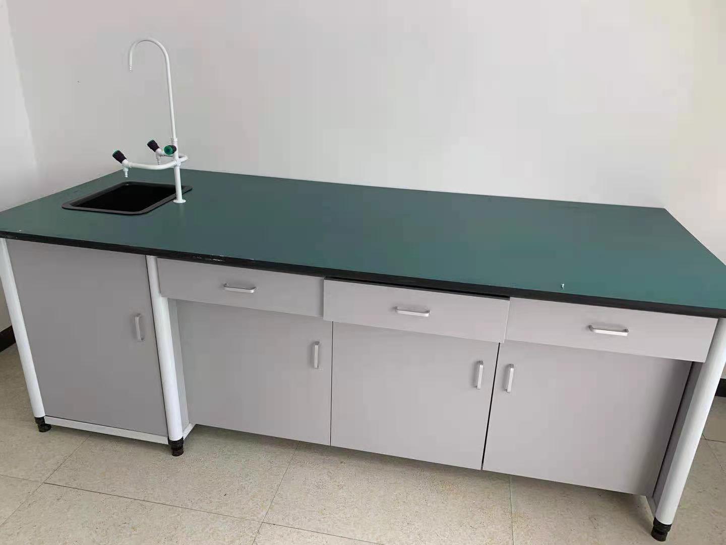 教師演示臺準備臺